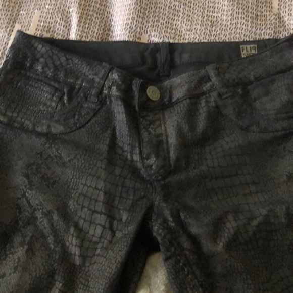 Reversible Jeans - Picture 1 of 5